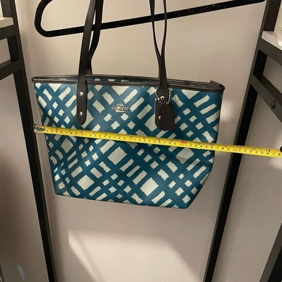 Coach Bag - Picture 4 of 8